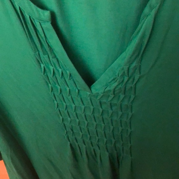 Melissa Paige Woman green top, size 1X. - Picture 3 of 4